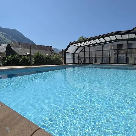 3 Personnes En Vallee D'ossau, Piscine Et Jardin Apartment