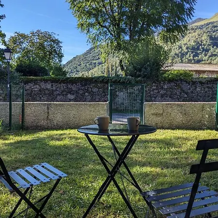 3 Personnes En Vallee D'ossau, Piscine Et Jardin Bielle